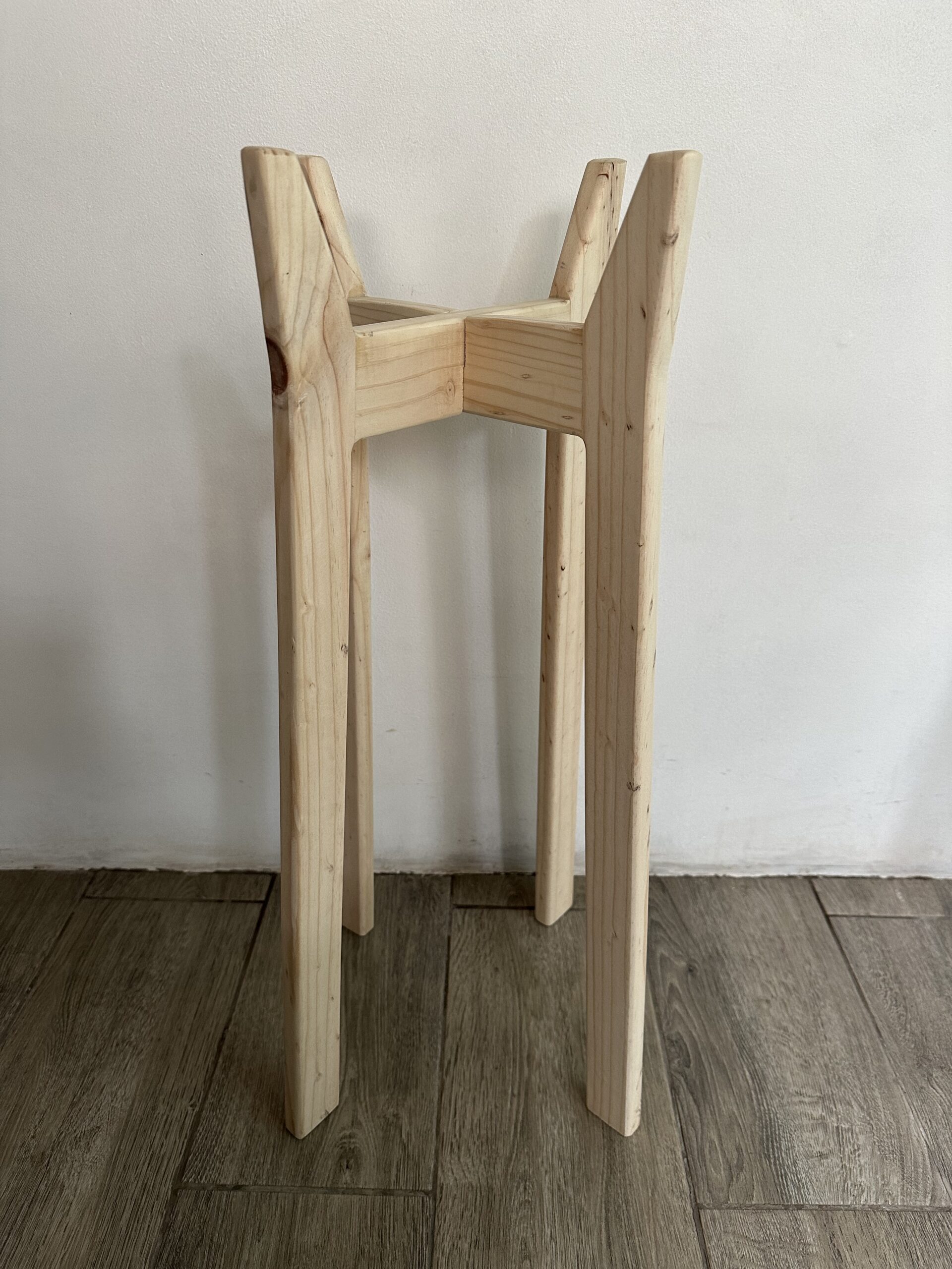 Pedestal L